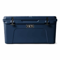 Yeti Tundra 65 8 Yeti Tundra 65 -Outdoor Equipment W Tundra 65 Navy Front 3331 B